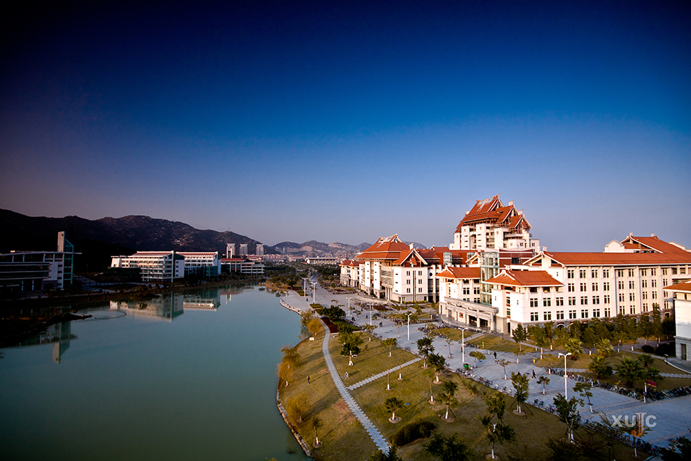 栖霞凌波_校园风光-厦门大学嘉庚学院——这是一所不一样的大学