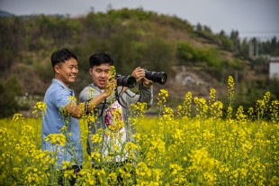 比&ldquo;镜&rdquo;