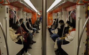 抗疫地铁