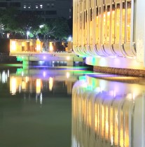 灯光下的氛围感