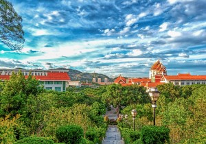 南天门下的&ldquo;嘉园&rdquo;