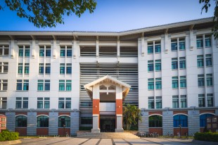 主五建筑外立面