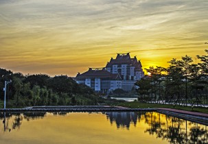 晨曦中的&ldquo;嘉&rdquo;