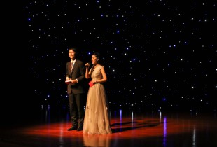 主持之光 芒炎微亮