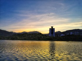 面前的“嘉园”