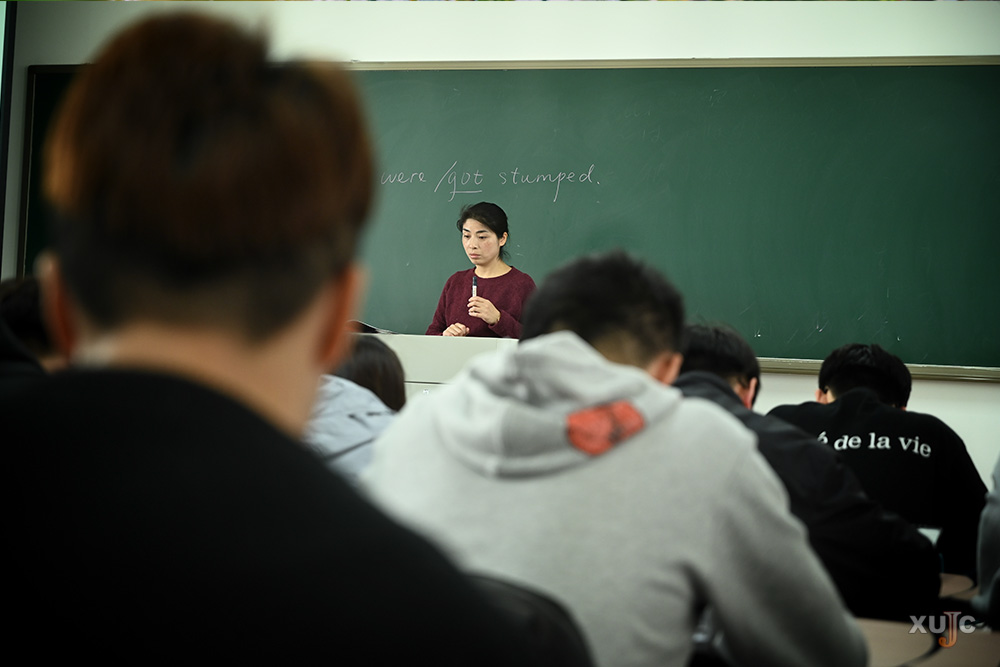 新学期线下上课第一天 又见活力四射的“她”-厦门大学嘉庚学院